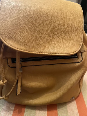 Backpack Caprisa large like new, yellow and orange