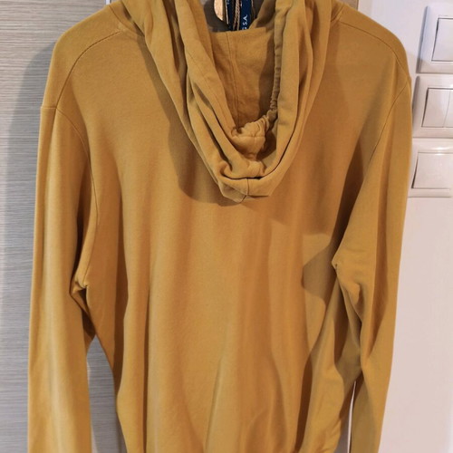 Pull & Bear sweatshirt used, mustard color, size L