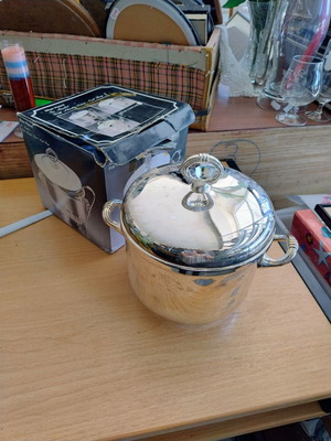 Vintage silver-plated ice bucket in original box, new