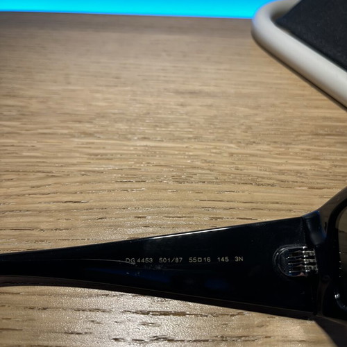 Dolce & Gabbana sunglasses like new, black rectangular frame unisex