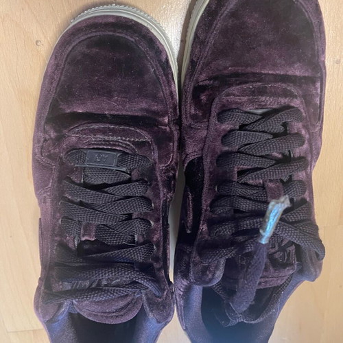 Nike Air velvet shoes size 38 like new, burgundy