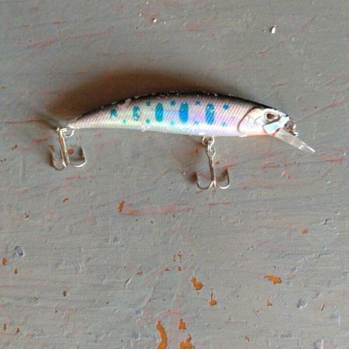 Spinning lure 10g sinking with replaced hooks