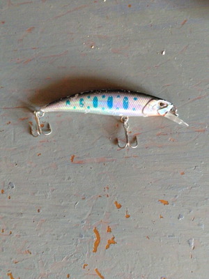 Spinning lure 10g sinking with replaced hooks