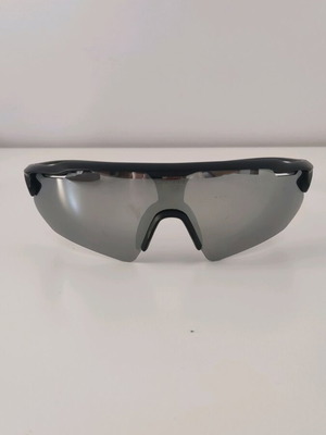 Hystride sunglasses like new, sports black frame with mirrored lenses