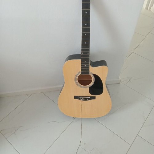 Jacky Jackson guitar with damaged upper part