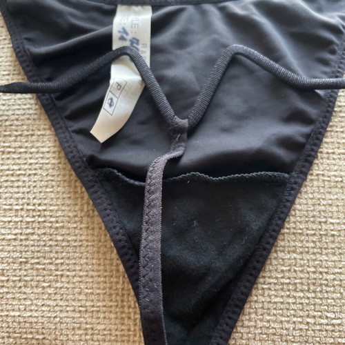 Wonderbra thong new, unworn with back detail