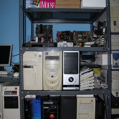 Retro PC used with peripherals and components