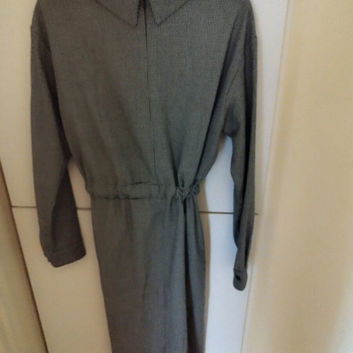 Benetton dress large checkered with belt like new, black and white