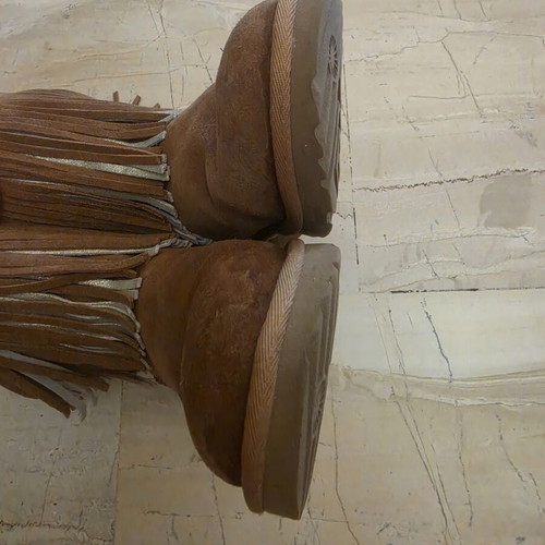Ugg Classic Short II Fringe boots used, size 36