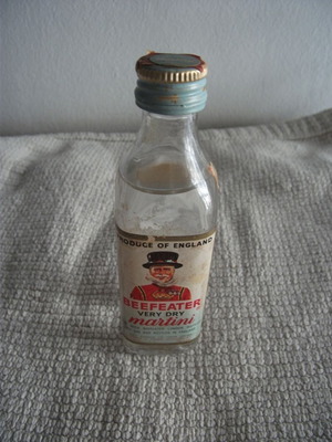 Beefeater Very Dry Martini miniature used, rare collectible