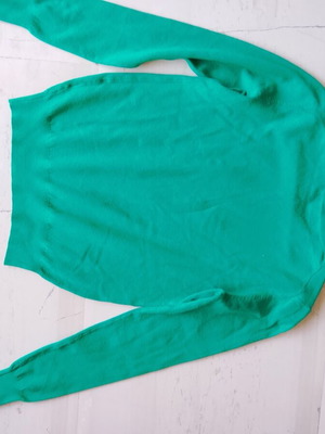 Green turtleneck sweater S/M