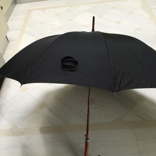 Men's automatic umbrella used with wooden handle, black