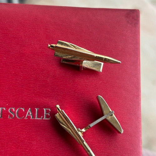 Airplane cufflinks used