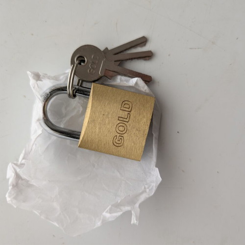Padlock new with 3 keys