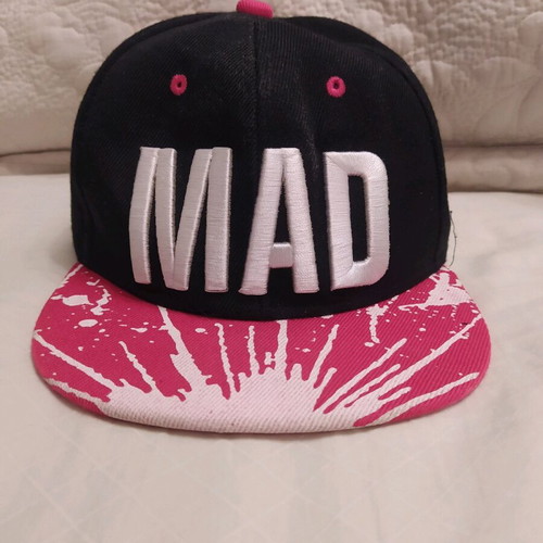 Hat like new, white and pink, one size