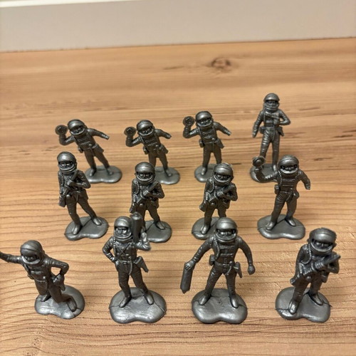 Collectible astronauts used, pack of 12, Solpa vintage