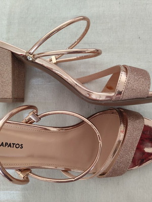 Zapatos block heel sandals like new, rose gold size 42