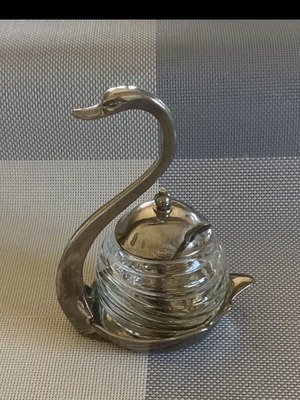 Vintage honey container duck-shaped metal E.P.Zinc like new