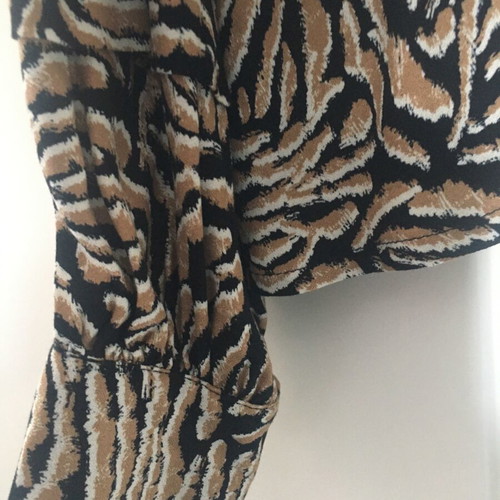 Vero Moda shirt new with sleeve design size L