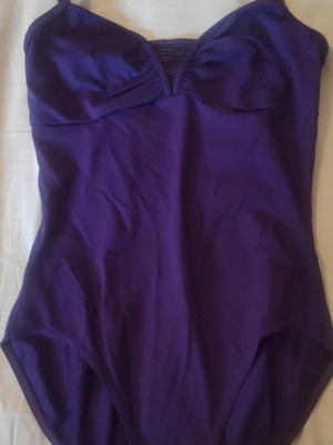 Mirella ballet leotard large, like new, purple