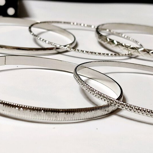 Set of 10 women's bracelets stainless steel new in gift box