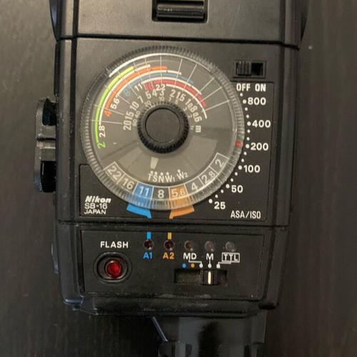 Nikon Speedlight SB-16 flash used