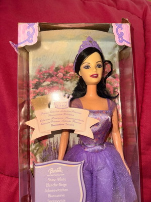 Barbie Snowwhite new with box