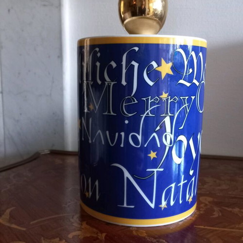 Porcelain jar for Christmas like new