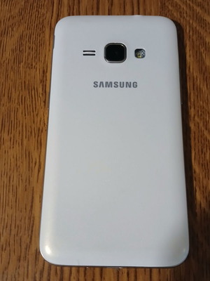 Samsung Galaxy J1 (2016) Version SM-J120FN smartphone, white