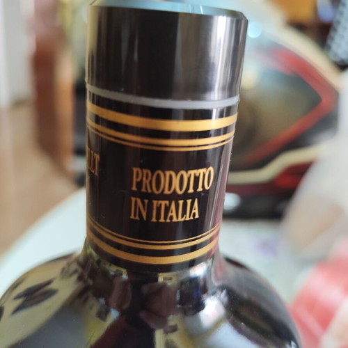 Victoria Amaretto sweet almond liqueur from Italian distillery Florio 750cl 28%