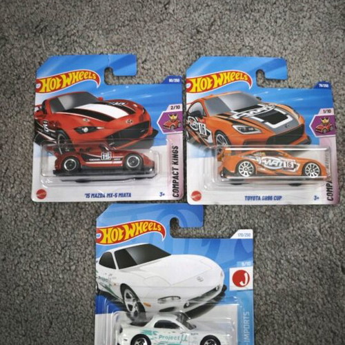 Hotwheels new, lot of 3 pieces