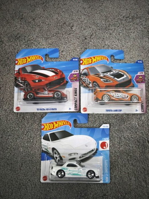 Hotwheels new, lot of 3 pieces
