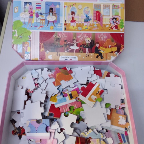 Children's puzzles for girls set of 2, like new, Psychogios & Janod