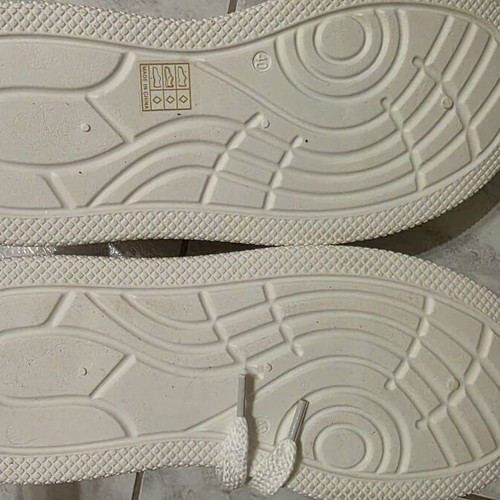 White women's athletic shoes size 38