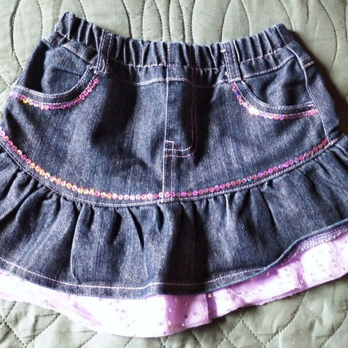 Three skirts used for girls aged 4-6 years, blue and pink