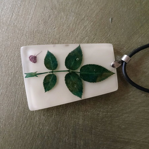 Various types of necklaces used, set of 5 pieces