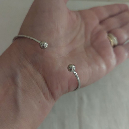 Bracelet from stainless steel like new, thin and light, silver color