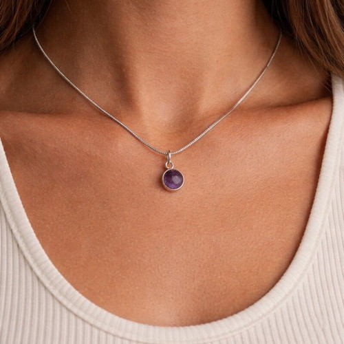 Sterling silver 925 necklace with amethyst pendant, like new