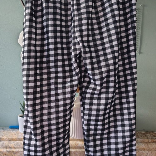 Checked black pants like new, size M/L