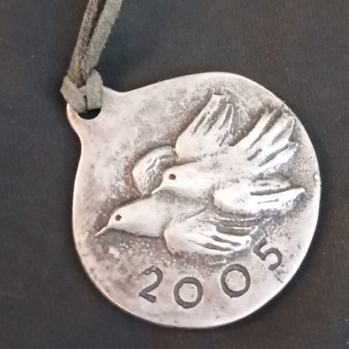 Tanagra keychain used, 18cm length, 6cm pendant