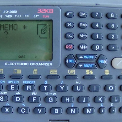 Sharp ZQ-2650 vintage electronic organizer 32KB