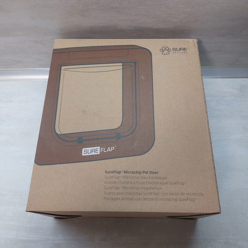 SureFlap Microchip Pet Door SUR101 like new, smart cat and dog flap