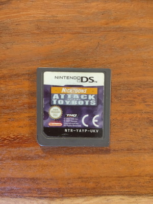Nintendo DS Nickelodeon Attack Toy Bots game cartridge like new