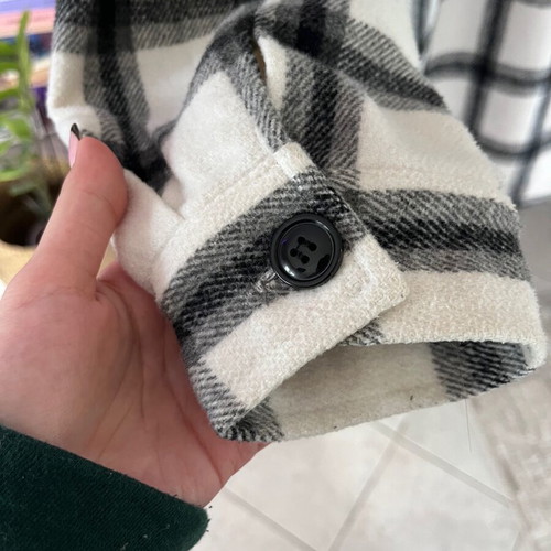 Checked overshirt jacket like new, size M, black and white
