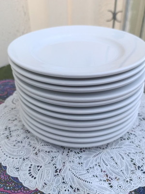 Ionia Greece set of 12 medium shallow plates 19.5cm