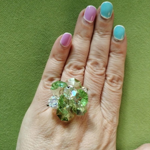 Crystal ring like new, adjustable, green