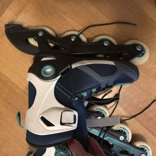 Rorrels Firefly rollerblades like new