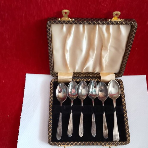 Collectible EPNSAI Dessert Spoon Set 1890-1910 with Box used