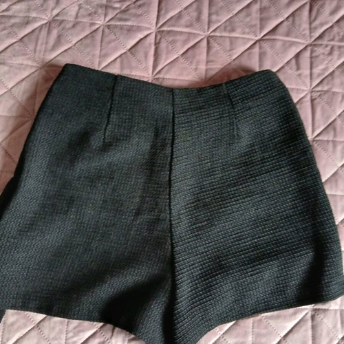 Zara skirt black with gold buttons like new, size S