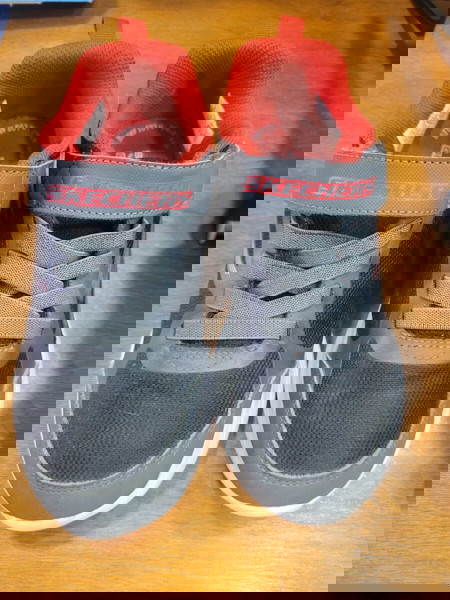 Skechers 33 νουμερο σαν καινούργια